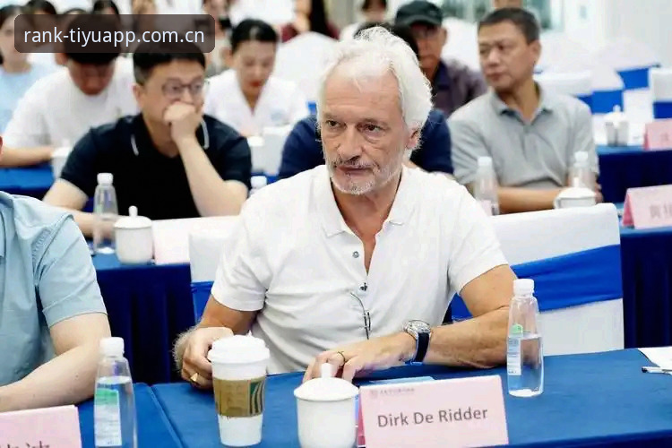 深度揭秘：体育APP客服手机版背后的隐藏功能与使用真相
